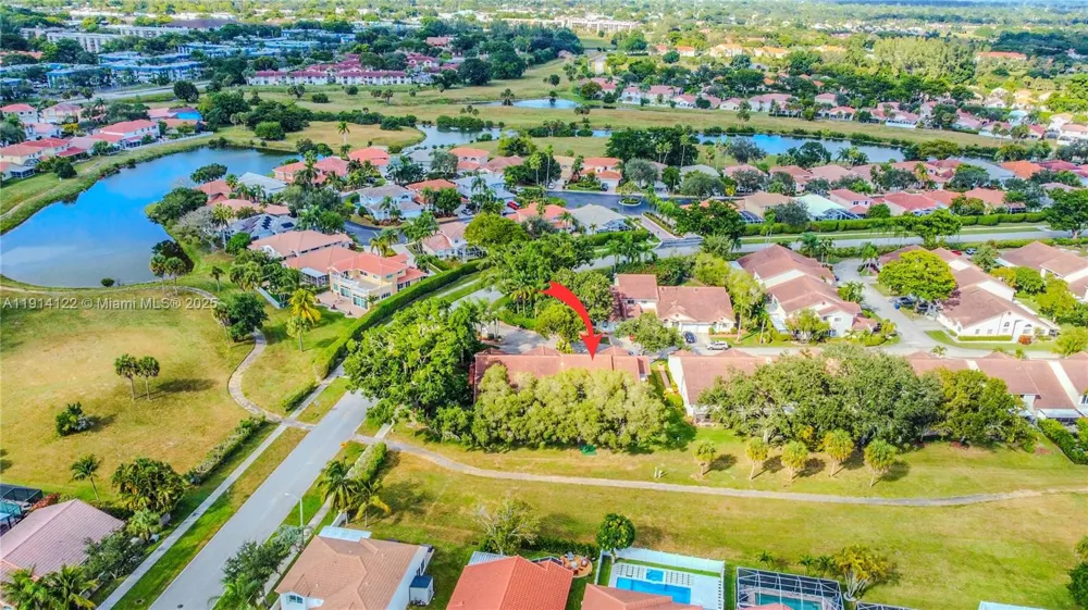 7652 S Pinewalk Dr S #139 Margate, FL 33063