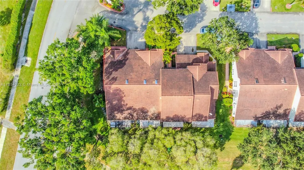 7652 S Pinewalk Dr S #139 Margate, FL 33063