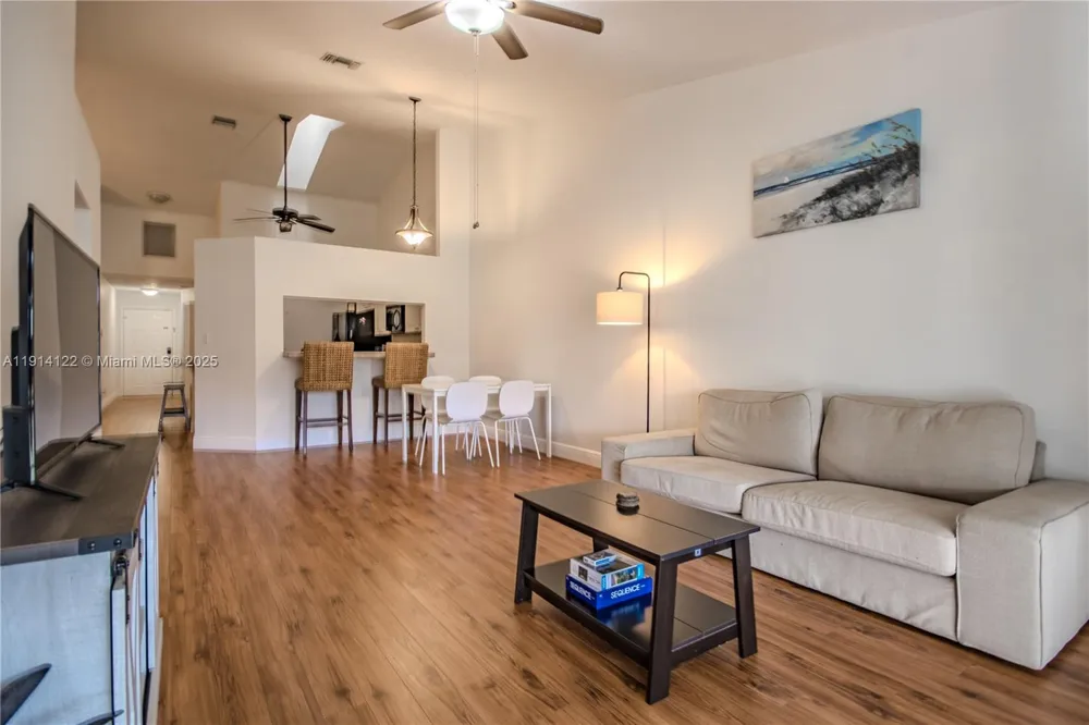 7652 S Pinewalk Dr S #139 Margate, FL 33063