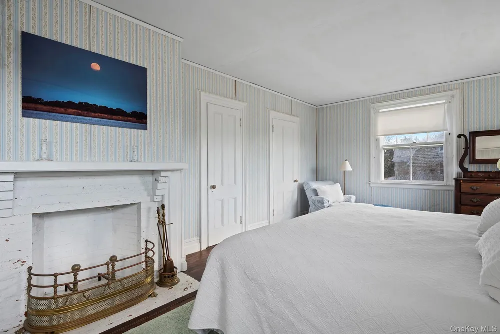 11 Shinnecock Road Quogue, NY 11959
