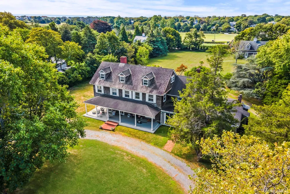 11 Shinnecock Road Quogue, NY 11959