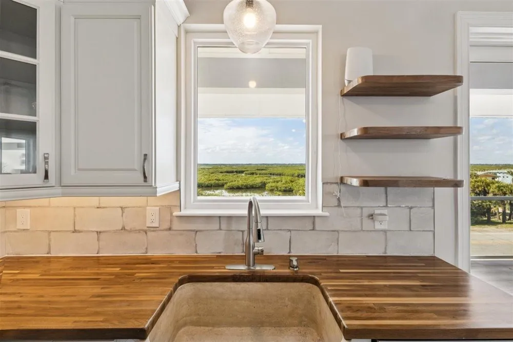 6191 TURTLEMOUND ROAD New Smyrna Beach, FL 32169