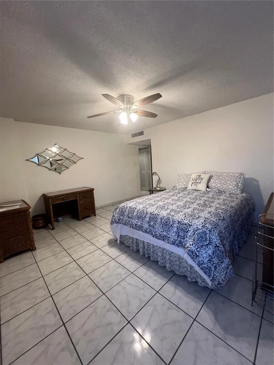 4745 ISLA VERDE AVENUE #8-C Carolina, PR 00979