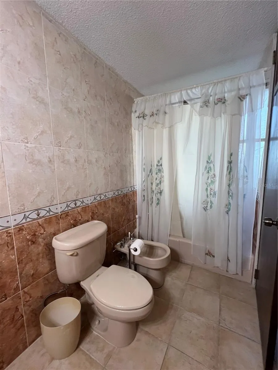 4745 ISLA VERDE AVENUE #8-C Carolina, PR 00979