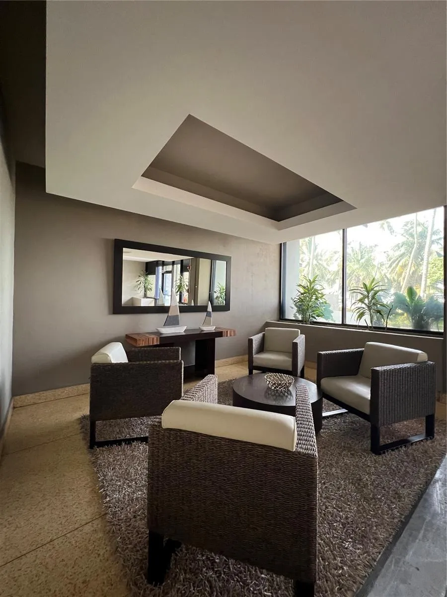 4745 ISLA VERDE AVENUE #8-C Carolina, PR 00979