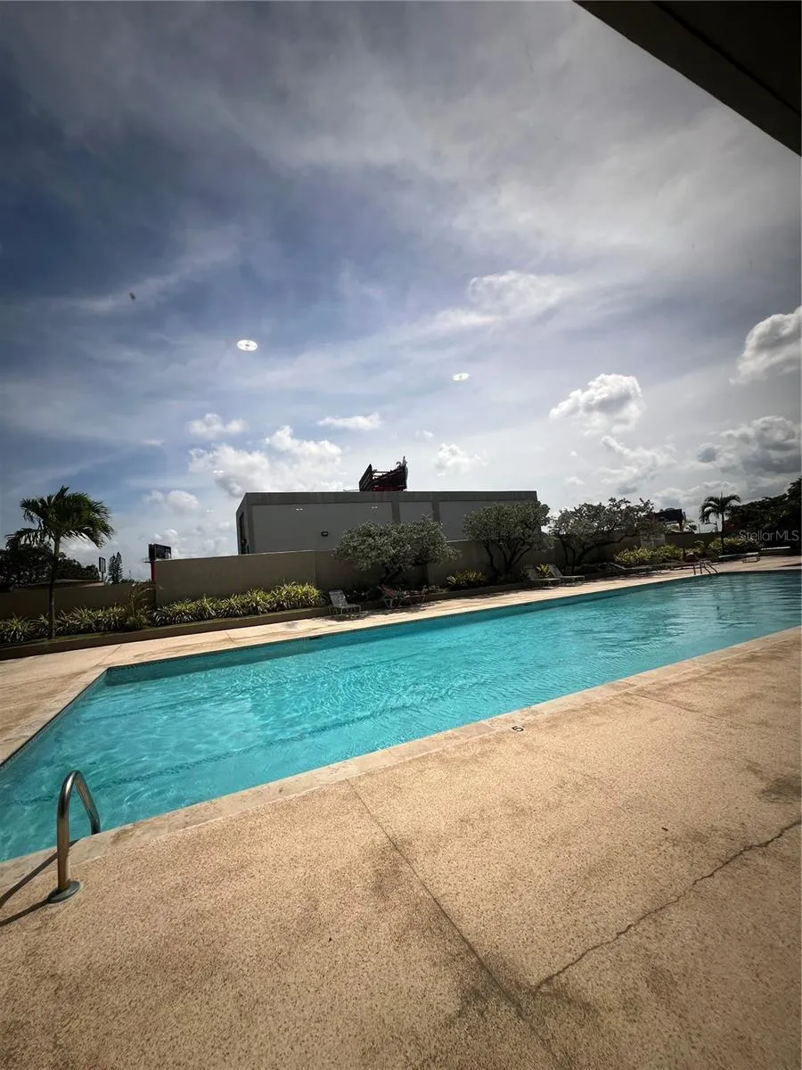 4745 ISLA VERDE AVENUE #8-C Carolina, PR 00979