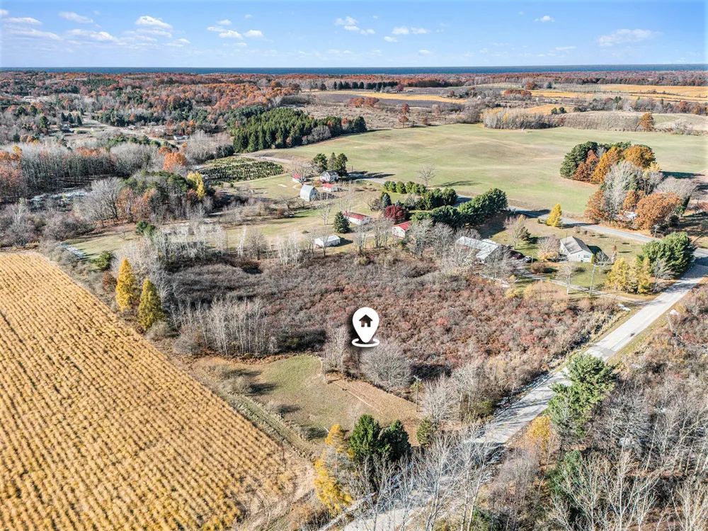2707 48th Avenue Mears, MI 49436
