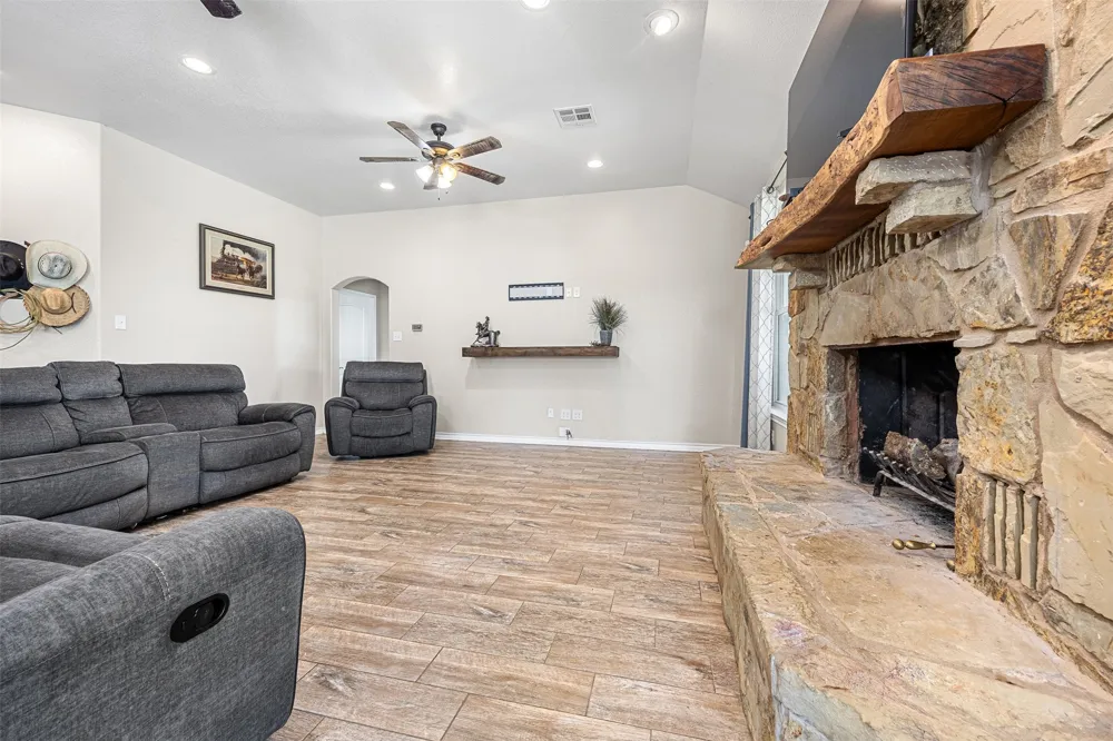 16101 Dove Road Moody, TX 76557