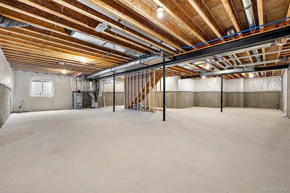 55589 Oak Pointe Shelby Charter Township, MI 48315