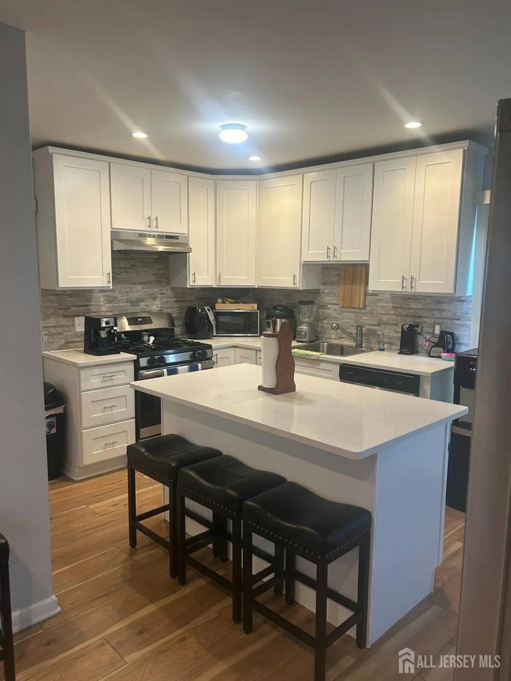 140 S Robert Street Sewaren, NJ 07077