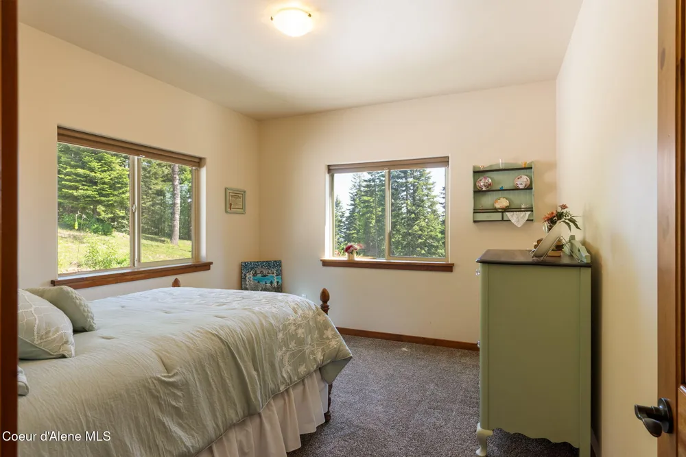 17378 FREDDI ROAD Rathdrum, ID 83858