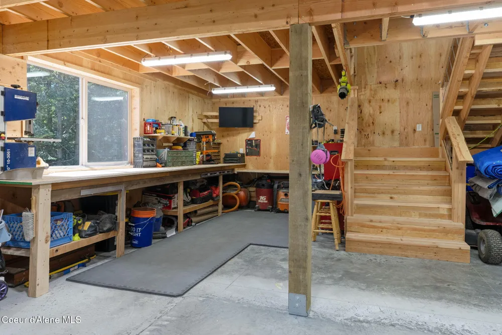 17378 FREDDI ROAD Rathdrum, ID 83858