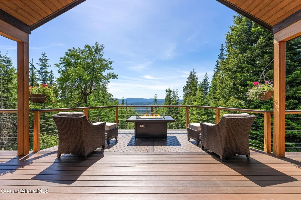 17378 FREDDI ROAD Rathdrum, ID 83858