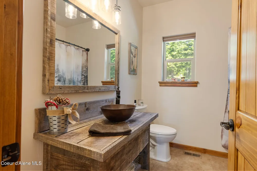 17378 FREDDI ROAD Rathdrum, ID 83858