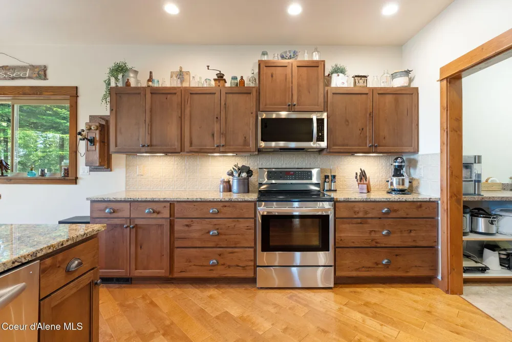 17378 FREDDI ROAD Rathdrum, ID 83858