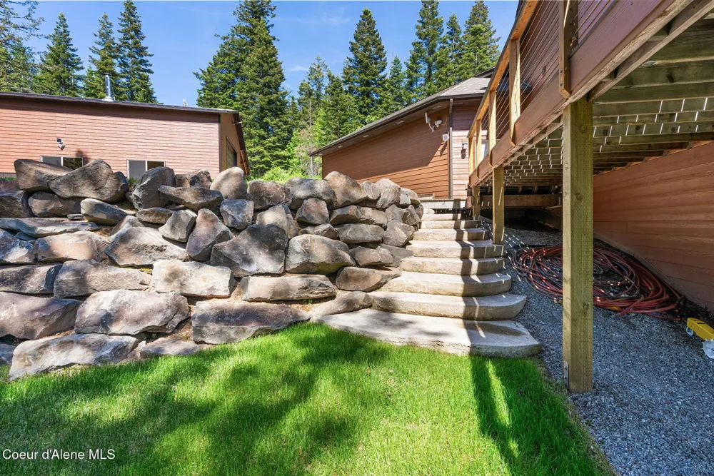 17378 FREDDI ROAD Rathdrum, ID 83858