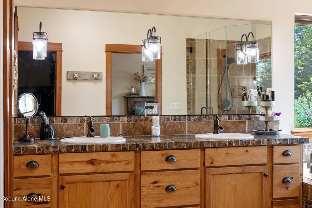 17378 FREDDI ROAD Rathdrum, ID 83858