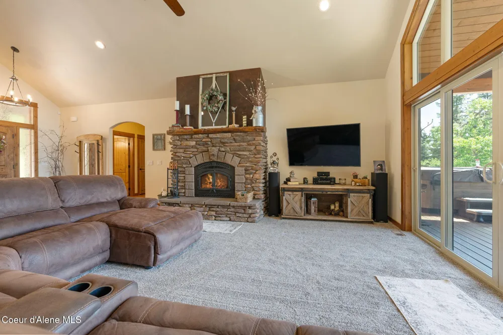 17378 FREDDI ROAD Rathdrum, ID 83858