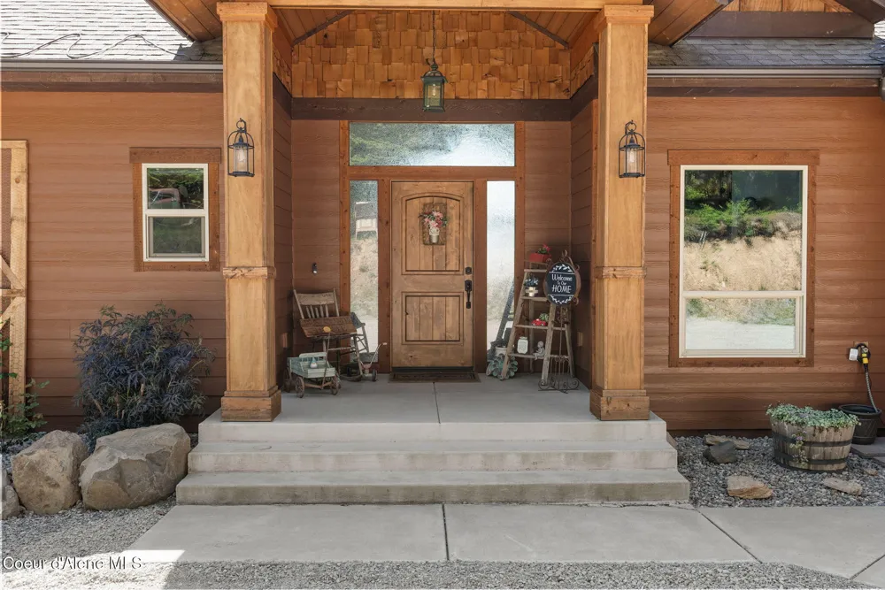 17378 FREDDI ROAD Rathdrum, ID 83858