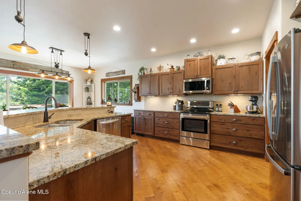 17378 FREDDI ROAD Rathdrum, ID 83858