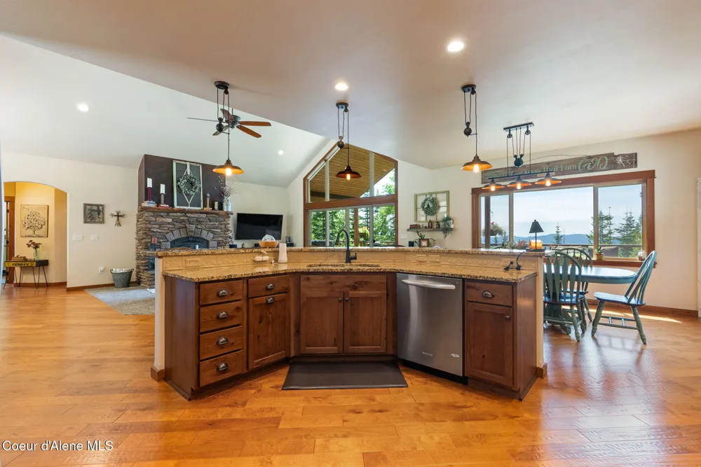 17378 FREDDI ROAD Rathdrum, ID 83858