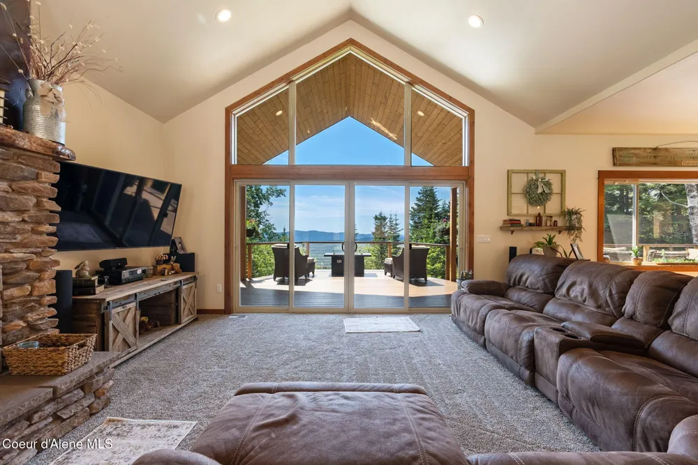 17378 FREDDI ROAD Rathdrum, ID 83858