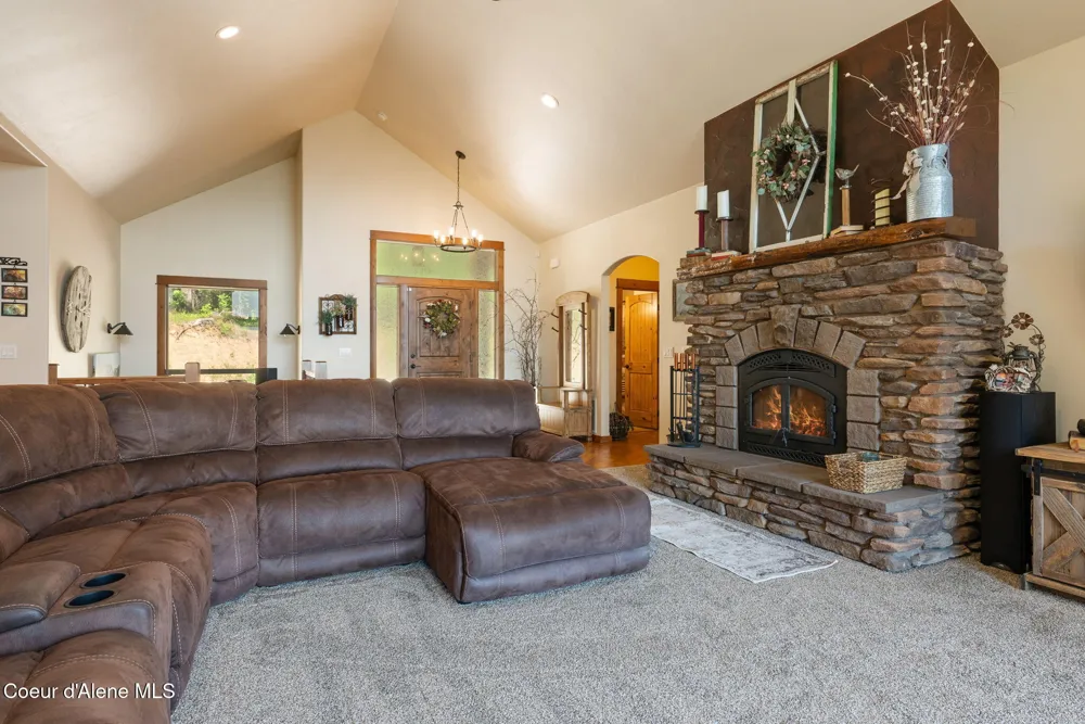 17378 FREDDI ROAD Rathdrum, ID 83858