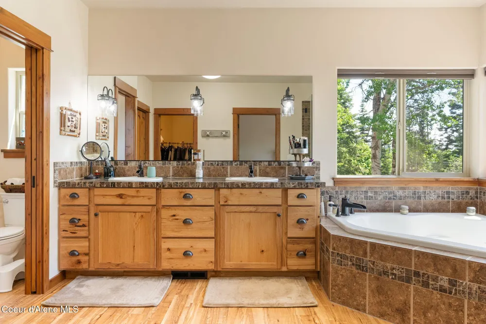 17378 FREDDI ROAD Rathdrum, ID 83858