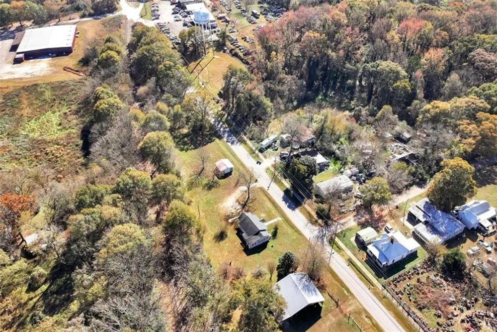 111 College Avenue Canon, GA 30520
