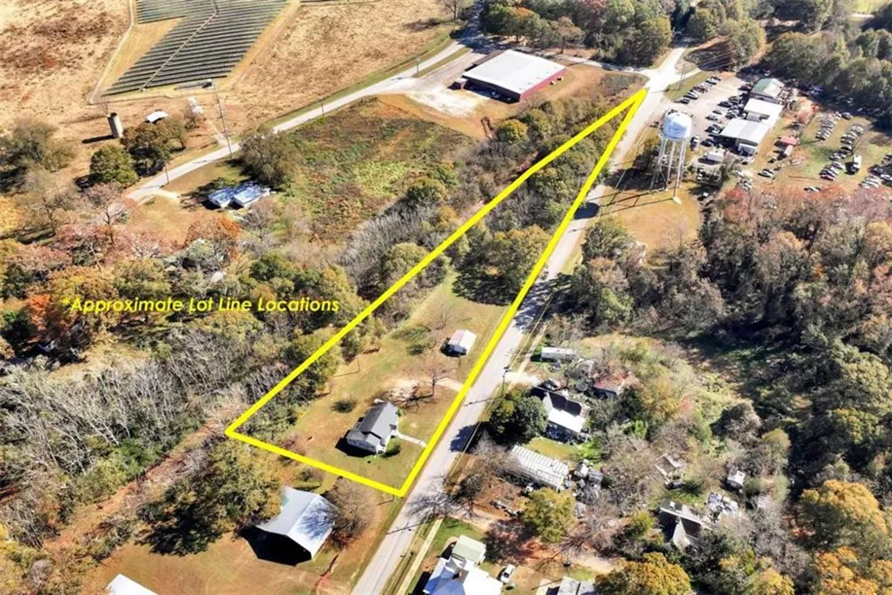 111 College Avenue Canon, GA 30520