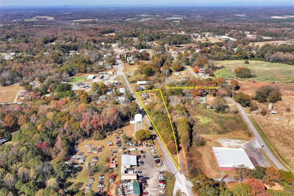 111 College Avenue Canon, GA 30520