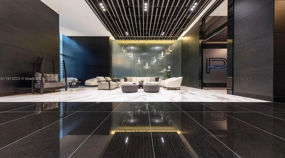 851 NE 1st Ave #1811 Miami, FL 33132