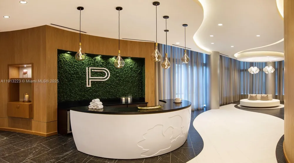851 NE 1st Ave #1811 Miami, FL 33132