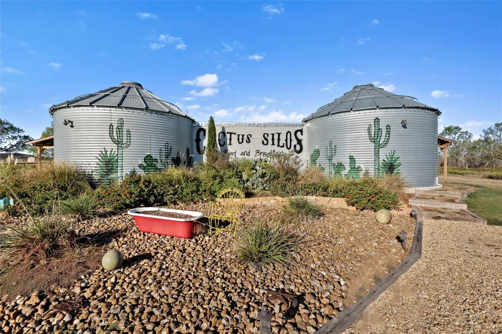 26759 Highway 90 Bedias, TX 77831