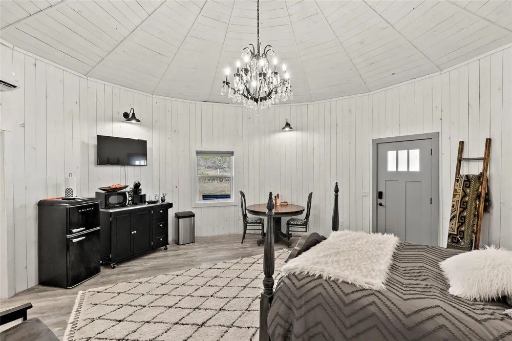 26759 Highway 90 Bedias, TX 77831