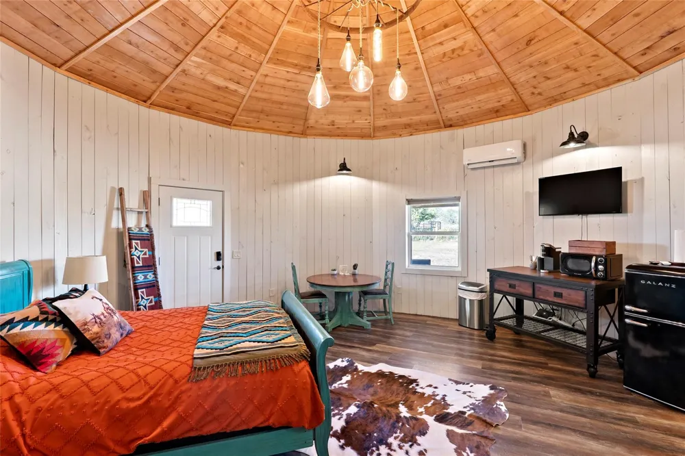 26759 Highway 90 Bedias, TX 77831