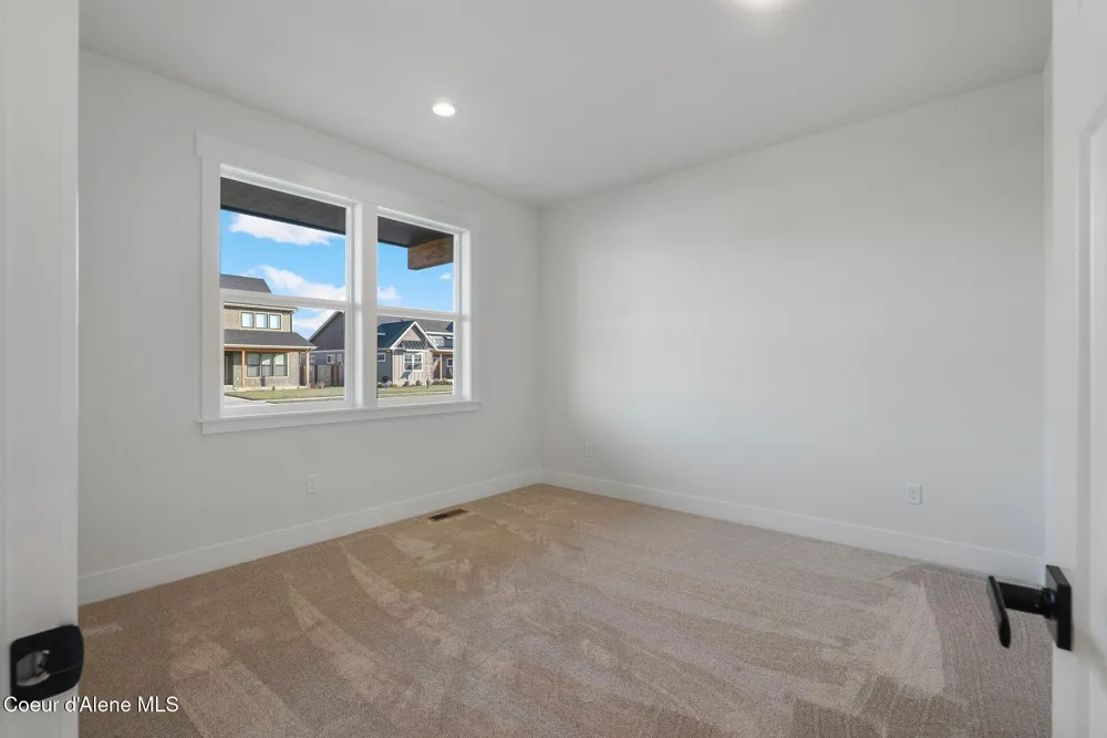 2057 S Aspen Way Sandpoint, ID 83864