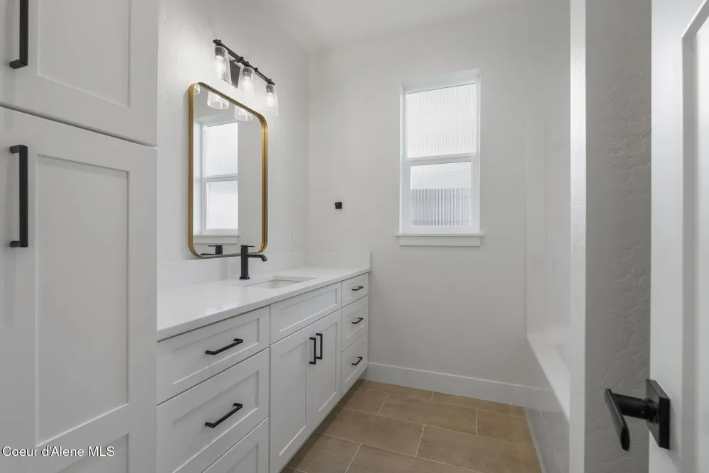 2057 S Aspen Way Sandpoint, ID 83864
