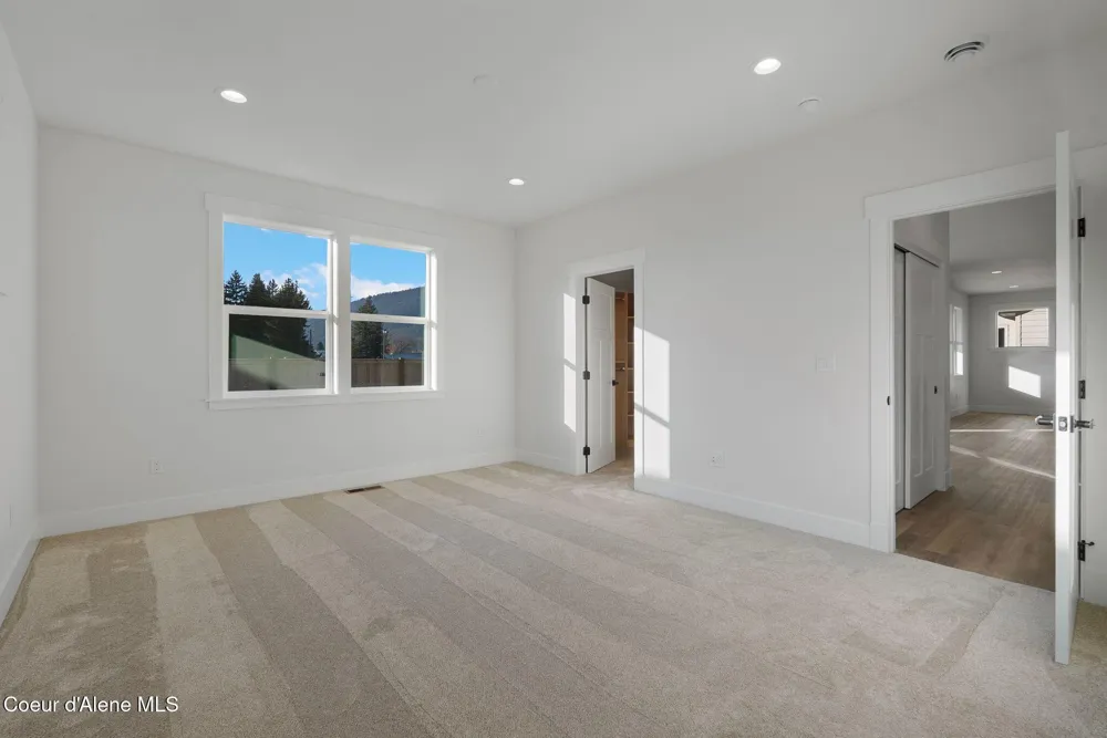 2057 S Aspen Way Sandpoint, ID 83864