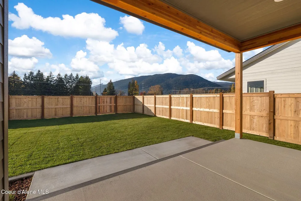 2057 S Aspen Way Sandpoint, ID 83864