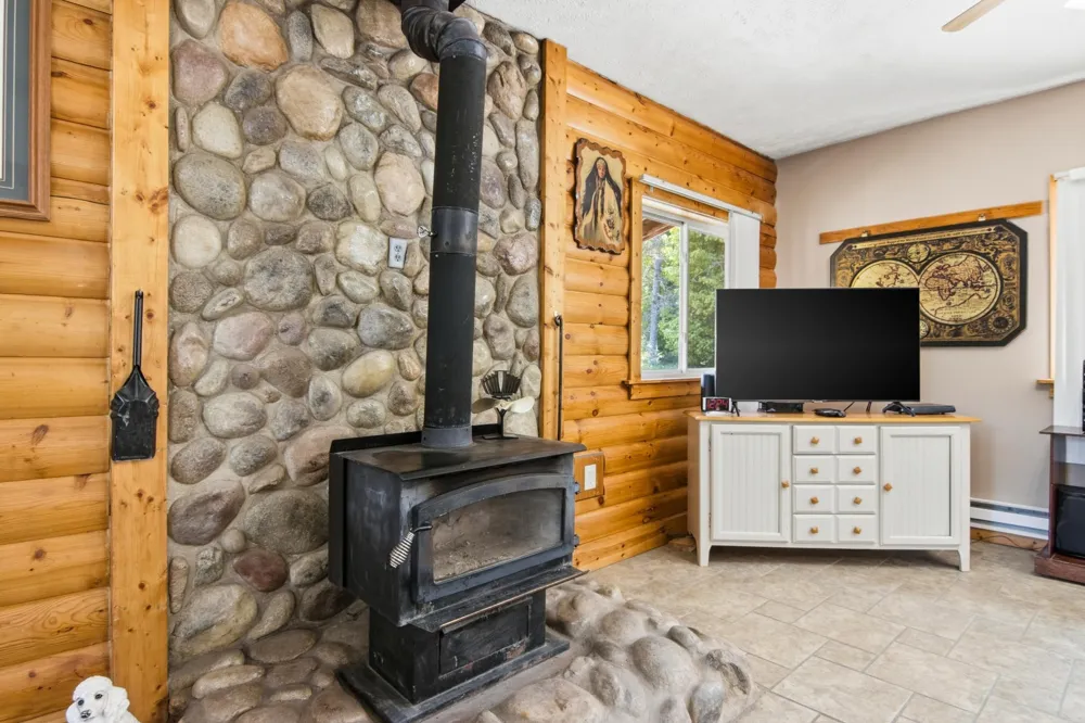5935 Greenleaf Lane Blair Township, MI 49637