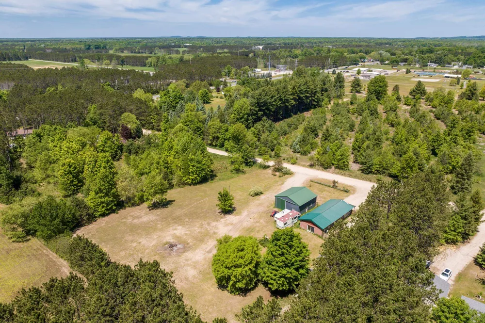 5935 Greenleaf Lane Blair Township, MI 49637