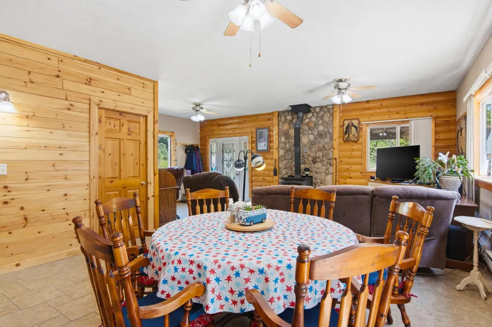 5935 Greenleaf Lane Blair Township, MI 49637