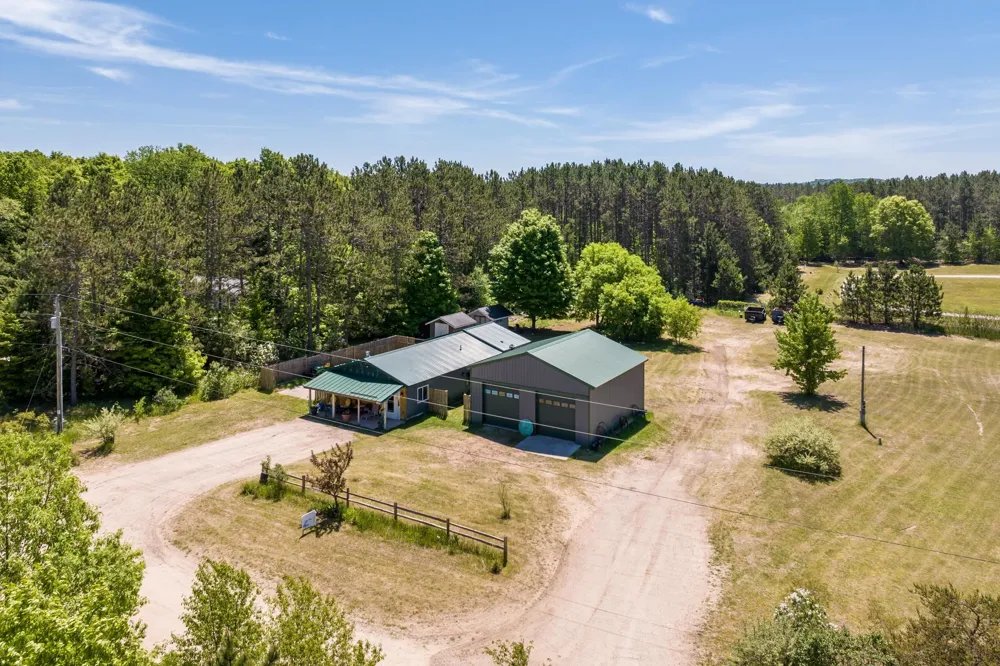 5935 Greenleaf Lane Blair Township, MI 49637