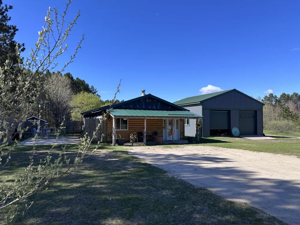 5935 Greenleaf Lane Blair Township, MI 49637