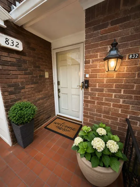 832 Chateau Valee Circle
