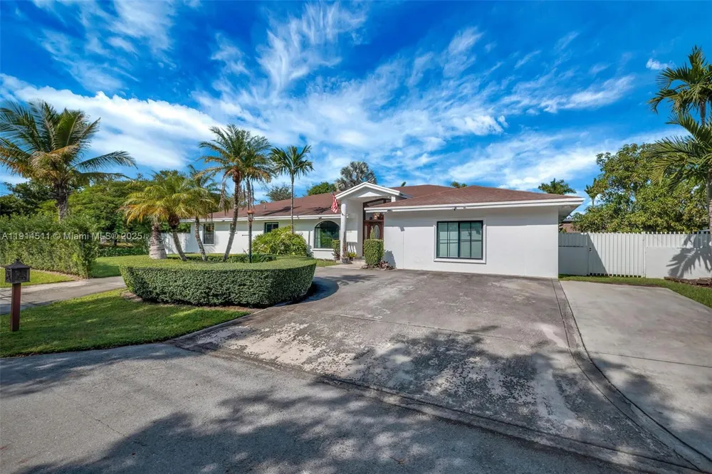 10195 NW 26th St Doral, FL 33172