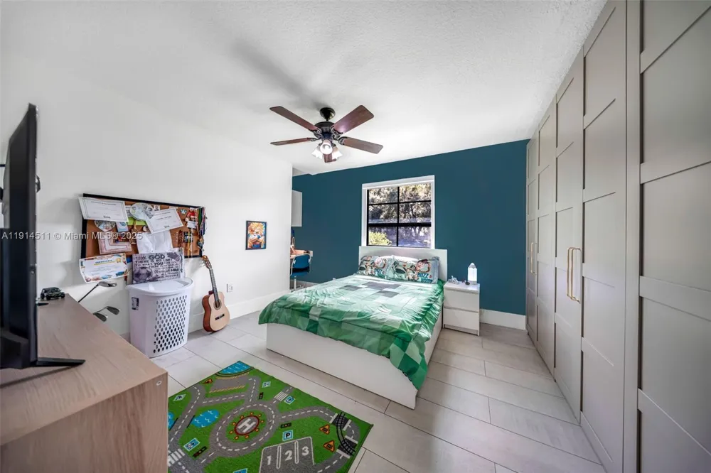10195 NW 26th St Doral, FL 33172