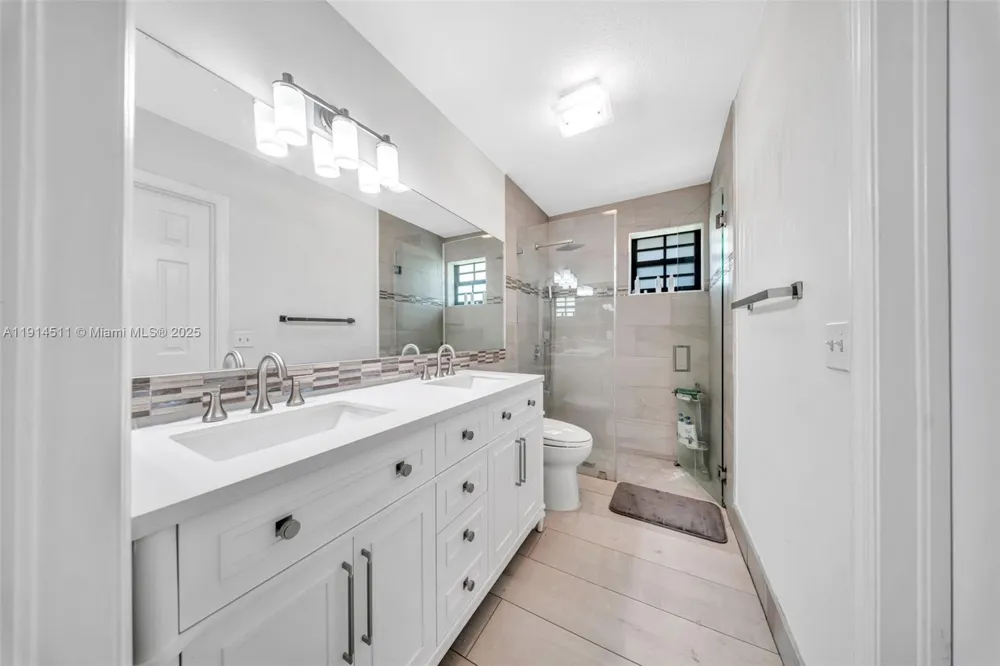 10195 NW 26th St Doral, FL 33172