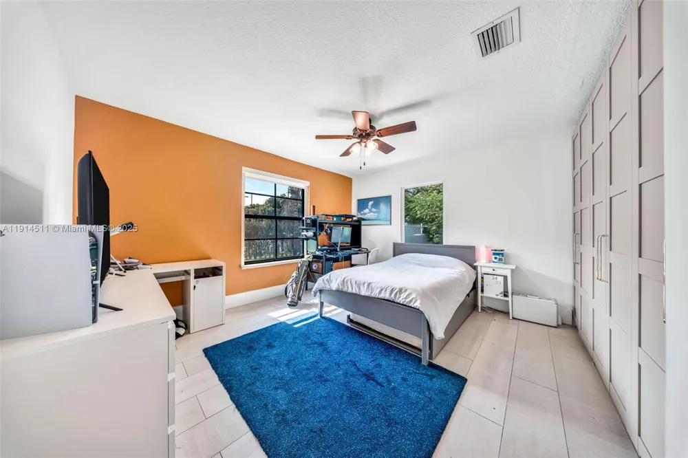 10195 NW 26th St Doral, FL 33172